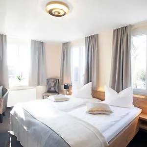 & Gutsgasthaus Koeberle Hotel